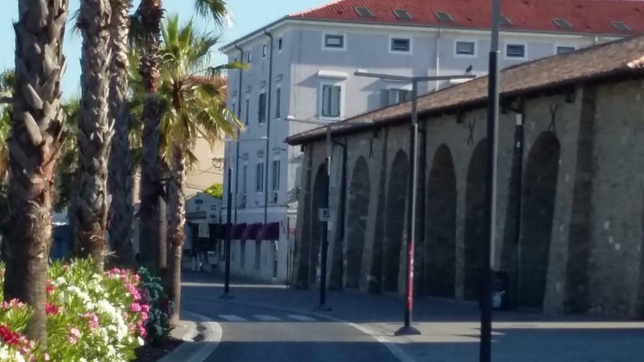 Apartma Suzy Pobegi Esterno foto
